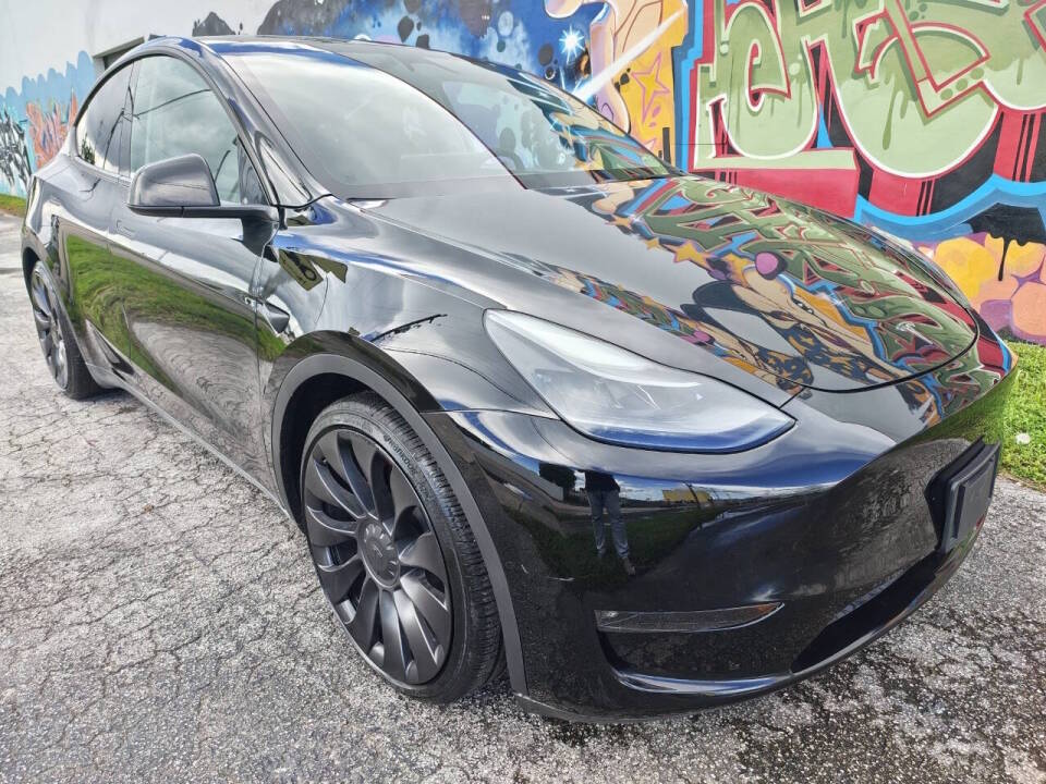 tesla model y 2024 7SAYGDEFXRF157541 image